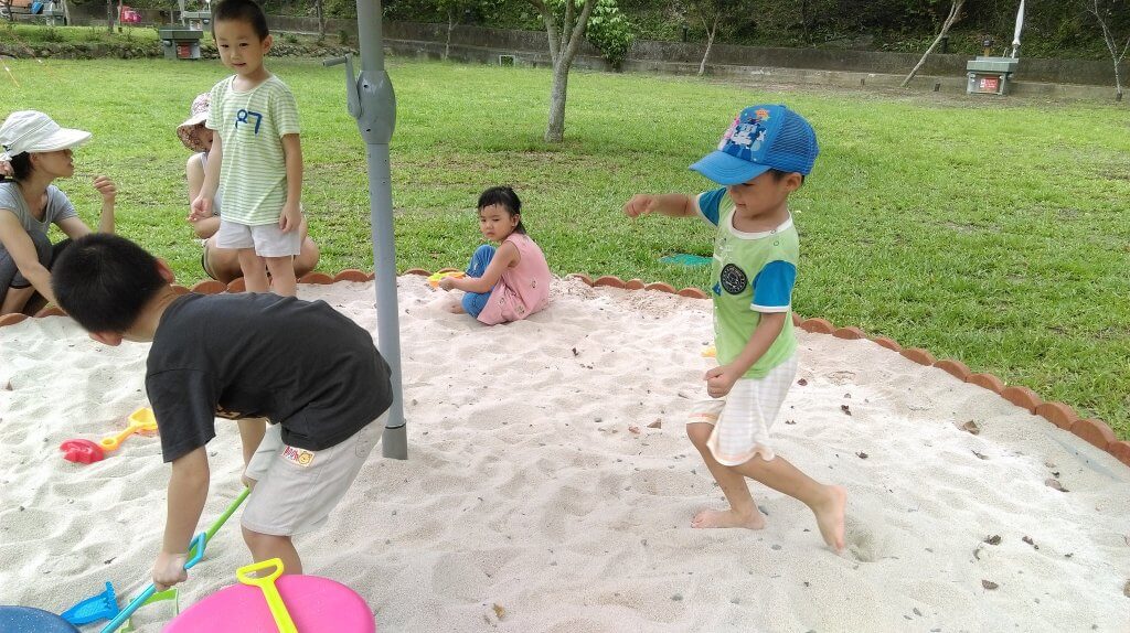 28638892383_77cb60e8b2_k